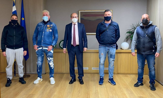 Διανομείς: Το νέο νομοθετικό πλαίσιο που προωθεί η κυβέρνηση - Τι αλλάζει το επόμενο διάστημα