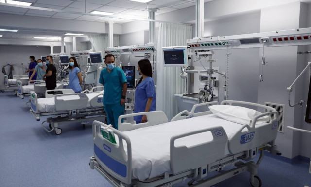 Greece registers 2,781 new coronavirus infections on Wednesday, 63 deaths; 805 in ICUs nationwide