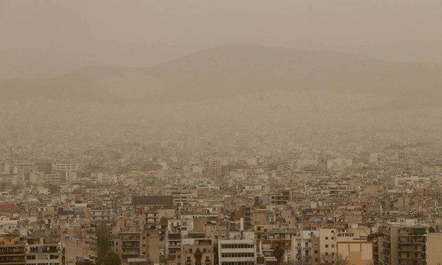 Καιρός Πάσχα 2021: Εκρηκτικό κοκτέιλ με 34άρια και αφρικανική σκόνη - Ποιες περιοχές θα βράσουν