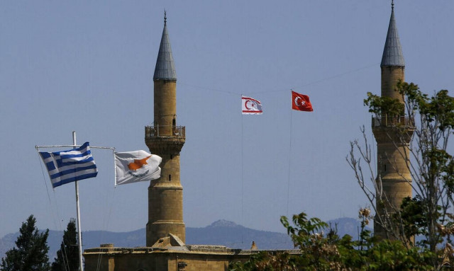 Κυπριακό: Δύσκολη η αποστολή στη Γενεύη - Τι αναφέρουν Δένδιας και Τσαβούσογλου