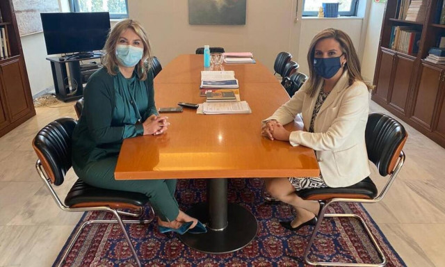 Ράπτη - Μακρή: Μνημόνιο συνεργασίας για την υποστήριξη εφήβων με αυτοκτονικές τάσεις