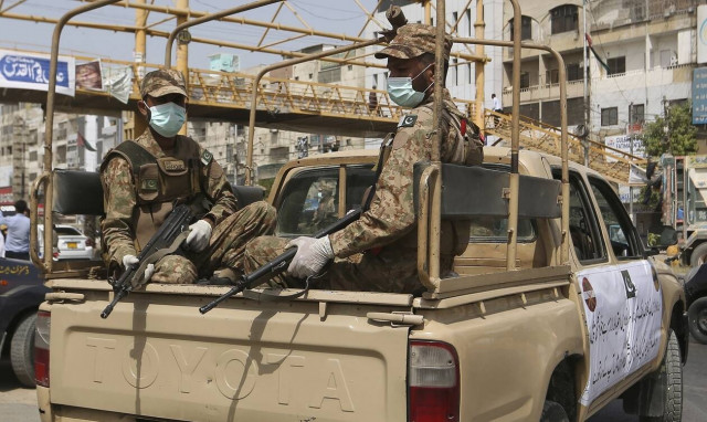 Μετά την Ινδία, ανησυχία για το γειτονικό Πακιστάν: Ρεκόρ νέων θανάτων από Covid-19