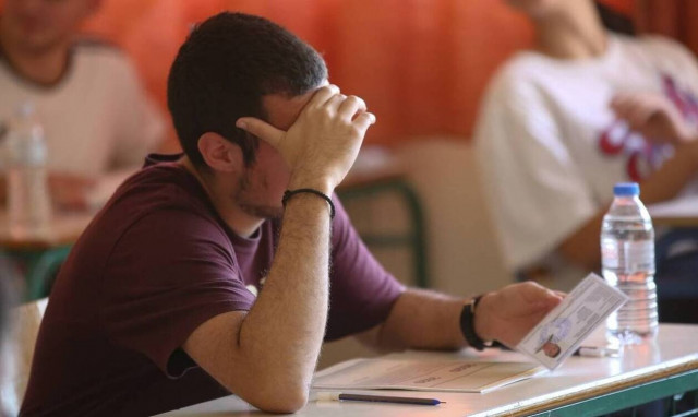 Ρεπορτάζ Newsbomb.gr - Πανελλαδικές εξετάσεις 2021: Τα 5 SOS για τους φετινούς υποψήφιους