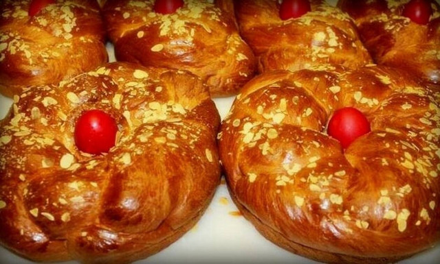 Η Ανάσταση του Χρηματιστηρίου, το πασχαλινό spot της Jumbo και το τσουρέκι έκπληξη