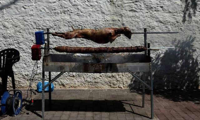 Γιατί σουβλίζουμε αρνί την Κυριακή του Πάσχα;