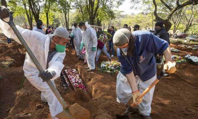 Βραζιλία - Κορονοϊός: Μείωση καταγράφεται στον αριθμό των νοσηλειών και θανάτων από την Covid - 19