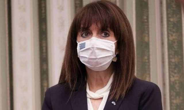 Σακελλαροπούλου: «H πανδημία υπήρξε σκληρή για την κοινωνία μας - Θρηνούμε ήδη πολλούς νεκρούς»