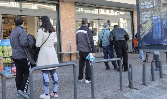 Ωράριο καταστημάτων και σούπερ μάρκετ: Μέχρι τι ώρα θα κάνετε τα ψώνια για το Πάσχα