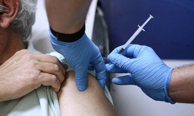 «Καμπανάκι» Γραβάνη: Οι εμβολιασμοί θα αποτύχουν αν χαλαρώσουμε πρόωρα (vid)