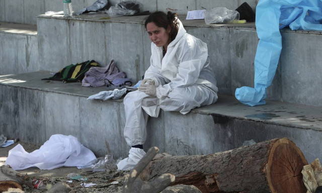 Κορονοϊός: «Μαύρα» ρεκόρ στην Ινδία, με 400.000 νέα κρούσματα και 3.500 νέους θανάτους