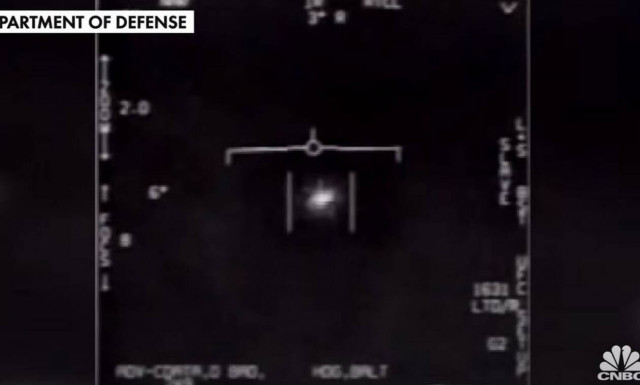 «Ανήμπορες» απέναντι στα UFO οι ΗΠΑ, φόβοι για νέα «9/11», λέει πρώην ερευνητής του Πενταγώνου