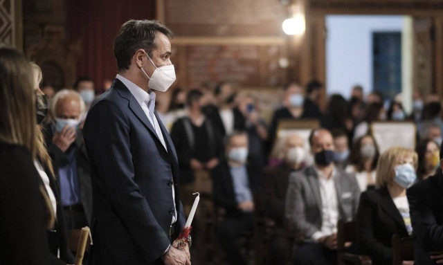 PM Mitsotakis' message following Resurrection services on Sat. night