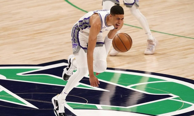 Σοκαριστικός τραυματισμός στο ΝΒΑ - «Πάγωσαν» όλοι με την κραυγή του (video)