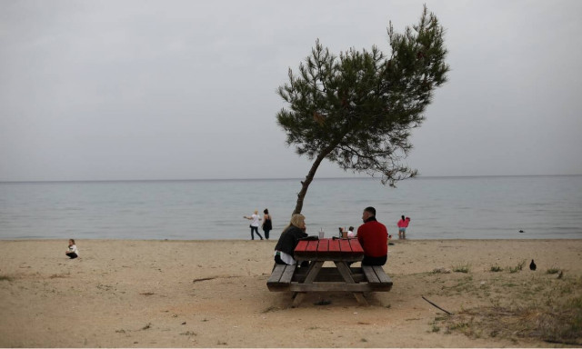 Καιρός: Έσπασε ρεκόρ η ζέστη την Κυριακή του Πάσχα - Δείτε χάρτη με τις περιοχές που «κάηκαν»