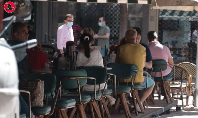 Τρίκαλα - Lockdown: «Ανάσα» για την εστίαση - Γέμισαν ξανά κόσμο καφέ και ταβέρνες