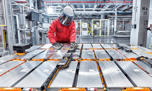 Χιλιάδες θέσεις εργασίας θα χαθούν με την ηλεκτροκίνηση