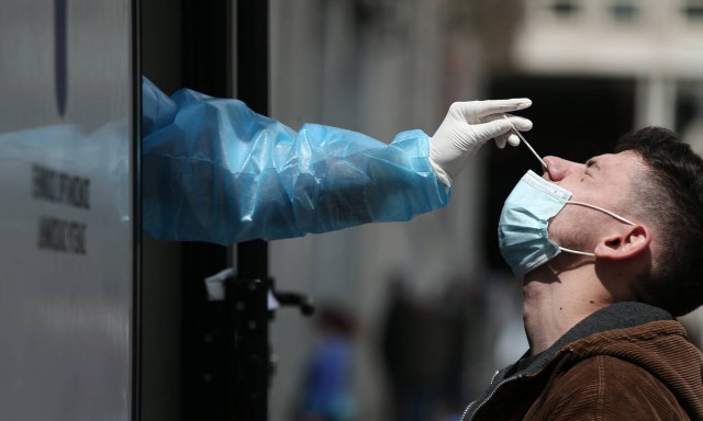 Κρούσματα σήμερα: 556 νέα κρούσματα στην Αττική και 181 στην Θεσσαλονίκη - Αναλυτικά η διασπορά