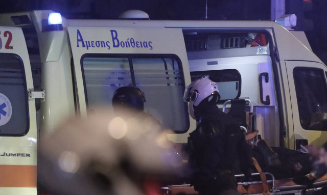 Βόλος: Σοβαρό τροχαίο στο Μαλάκι – Εγκλωβισμένοι και τραυματίες