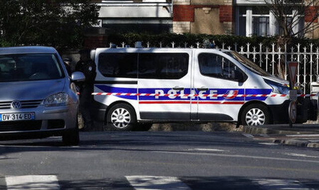 Φρικτό έγκλημα στη Γαλλία: Πυροβόλησε κι έκαψε τη γυναίκα του στη μέση του δρόμου (vid)