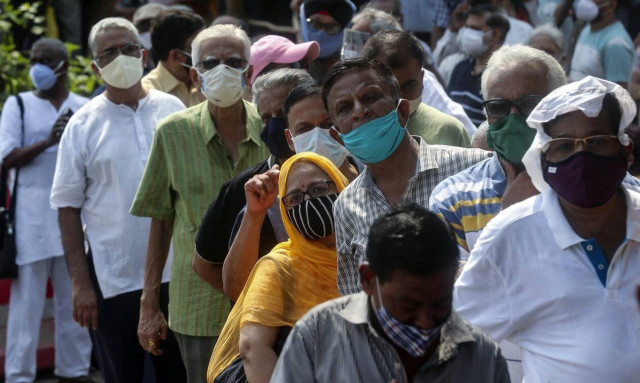 Covid-19: Νέο ρεκόρ ημερησίων θανάτων στην Ινδία