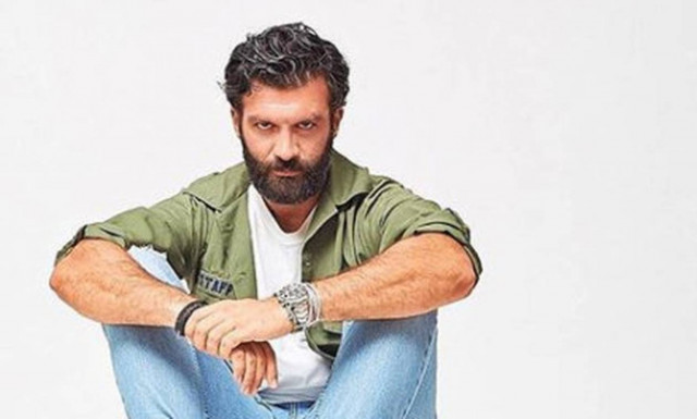 Γιώργος Παπακώστας: Στο νοσοκομείο o γνωστός σεφ - Ξέσπασε φωτιά στο μαγαζί του