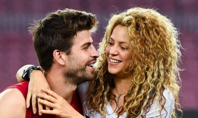 Η Σακίρα και οι… άλλοι: Τα 10 κορυφαία ποδοσφαιρικά τραγούδια όλων των εποχών!