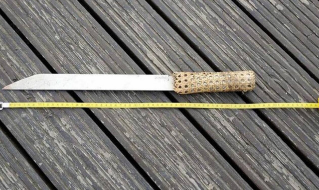 Ρόδος: Ποινική δίωξη στον άνδρα που μαχαίρωσε αστυνομικό