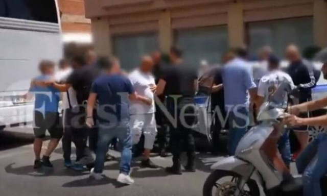 Χανιά: Οπαδοί ομάδας επιτέθηκαν σε αστυνομικούς – Χτύπησαν και γυναίκα
