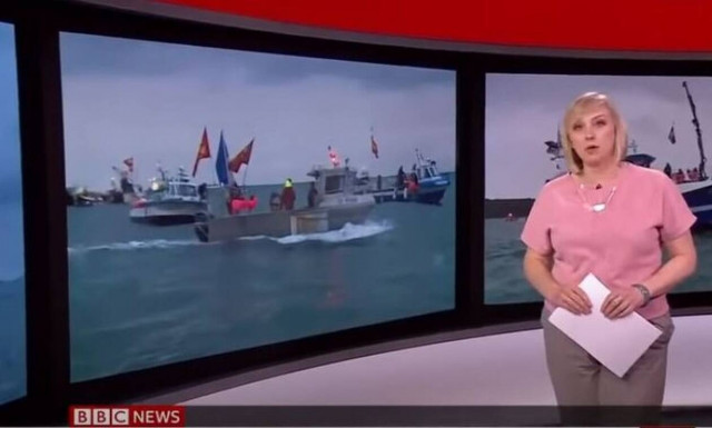 Αγγλογαλλική «ναυμαχία» και συνομιλίες για την αλιεία στη Μάγχη