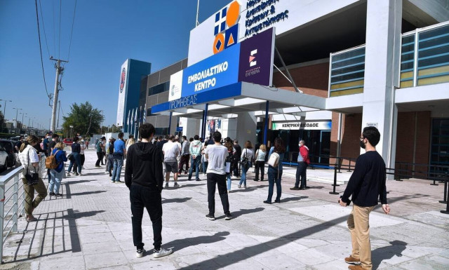 Εμβολιασμοί: Πότε θα είναι διαθέσιμα όλα τα εμβόλια για τους 30-44 - Τι θα γίνει με τα παιδιά έως 15