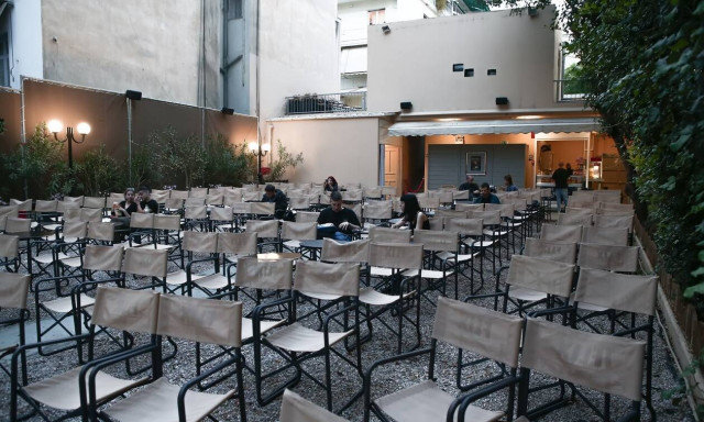 Πότε και πώς θα ανοίξουν θέατρα, σινεμά και συναυλίες