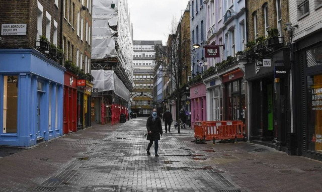 Covid-19: «Ο νέος κορονοϊός δεν θα κυκλοφορεί στη Βρετανία έως τον Αύγουστο»