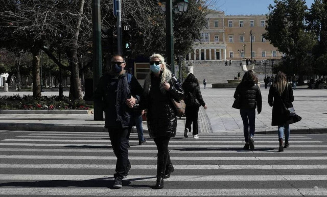 Κορονοϊός - Επιστήμονες: Πότε θα βγάλουμε τις μάσκες - Τι ισχύει για τους εμβολιασμένους