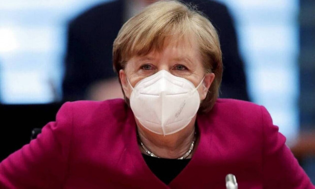 Γερμανία: Διακοπές για όλους - εμβολιασμένους και μη - στην Ευρώπη, προβλέπει η Μέρκελ