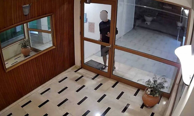 Νέα Σμύρνη: Τη Δευτέρα δικάζεται ο 22χρονος σάτυρος - «Του λένε να αυτοκτονήσει», ξεσπά η μητέρα του