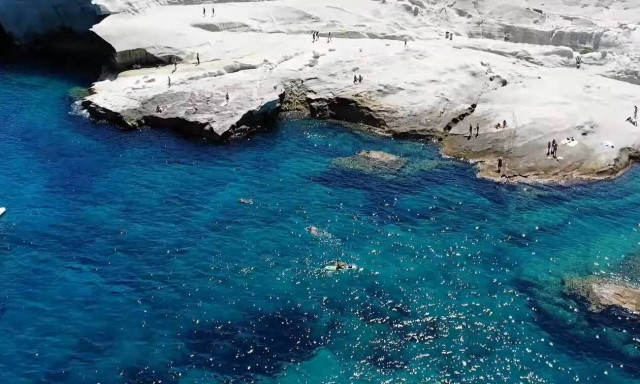 Το σεληνιακό τοπίο του Σαρακήνικου στην Μήλο