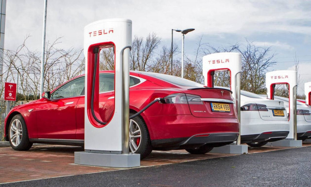 Έρευνα: Το 20% των κατόχων ηλεκτρικών αυτοκινήτων θα επέστρεφε στα συμβατικά!