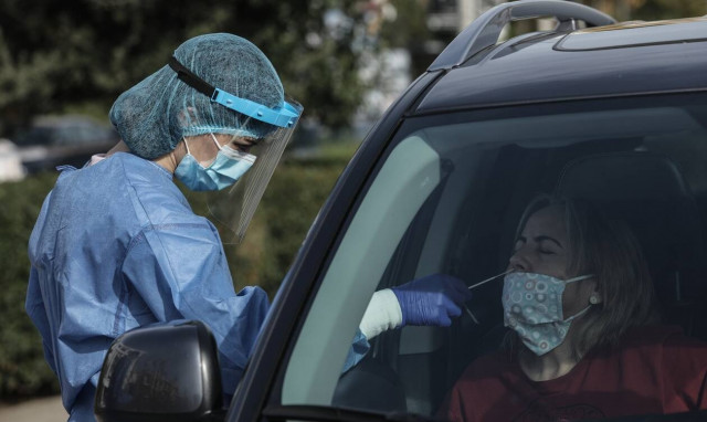 Κορονοϊός - «Βόμβα» Μακρή: Ποιοι εκπαιδευτικοί θα δουν μείωση μισθού;