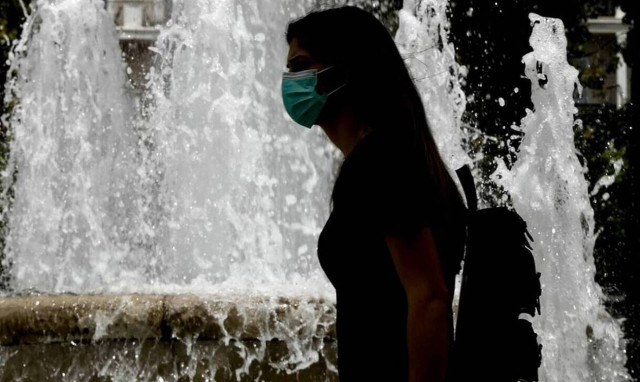 Κορονοϊός: Απότομη πτώση κρουσμάτων αναμένει ο CDC τον Ιούλιο