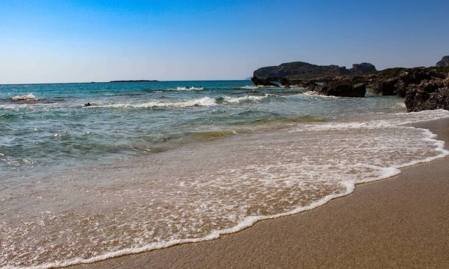 Καιρός: Ανοιξιάτικη και ηλιόλουστη η Δευτέρα - Ισχυροί άνεμοι στο Αιγαίο μέχρι οχτώ μποφόρ