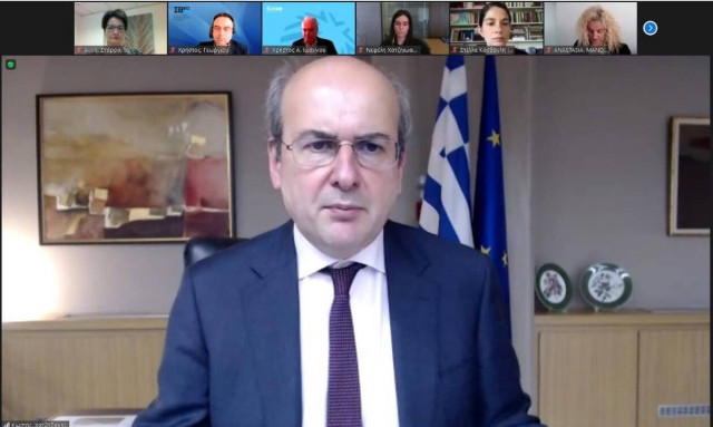 Εργασιακά - Χατζηδάκης: Τι θα ισχύει για τις γονικές άδειες - Ποιες άλλες βελτιώσεις έρχονται