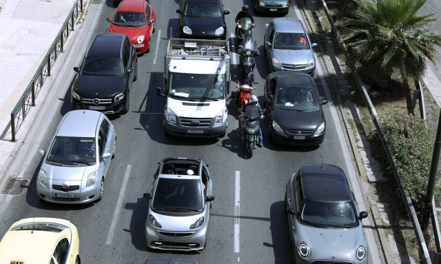 Κίνηση ΤΩΡΑ: Χαμός και μποτιλιάρισμα στους δρόμους της Αθήνας