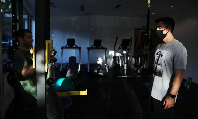 Τζανάκης: Πότε θα πέσουν κάτω από 2.000 τα κρούσματα - Τα συμπτώματα θρόμβωσης