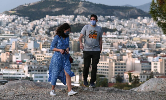 Άρση lockdown: Στις 18:00 οι ανακοινώσεις για μετακινήσεις, αλλαγές στα SMS, απαγόρευση κυκλοφορίας