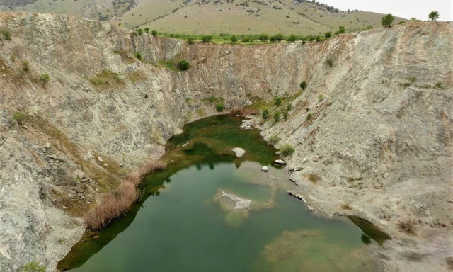 Ο άγνωστος «κρατήρας» της Λάρισας (photos+video)