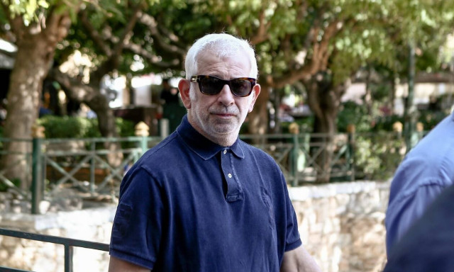 Πέτρος Φιλιππίδης: Πώς αντέδρασε η γυναίκα του και το παιδί του μετά την δίωξη για βιασμό