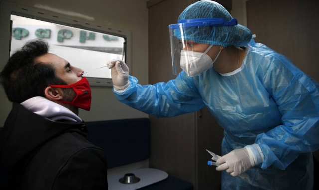 Κορονοϊός: Θρήνος στη Λαμία για 47χρονο - «Έχασε» τη μάχη στη ΜΕΘ Covid