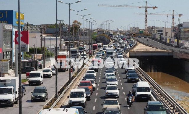 ΤΩΡΑ: Απελπισία στον Κηφισό - Αδιανόητο μποτιλιάρισμα και απίστευτη ταλαιπωρία για τους οδηγούς
