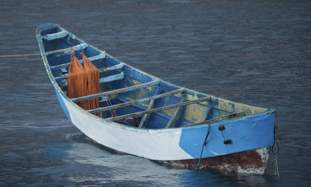 Βίντεο: 17χρονη επιβίωσε στη θάλασσα τρεις εβδομάδες χωρίς νερό και τροφή