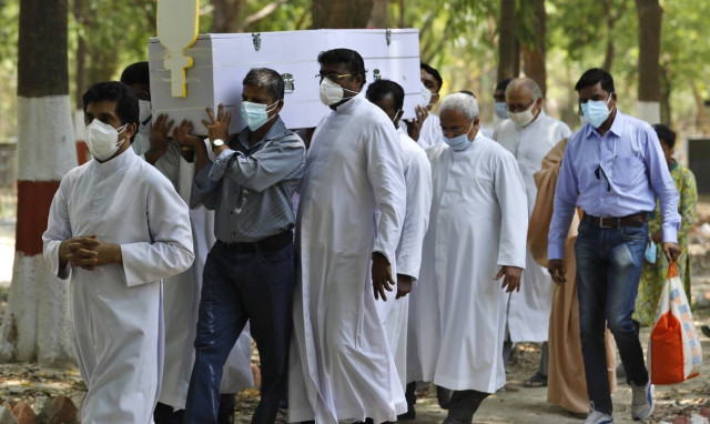 Covid-19: Πάνω από 3.359.000 οι νεκροί παγκοσμίως από την πανδημία